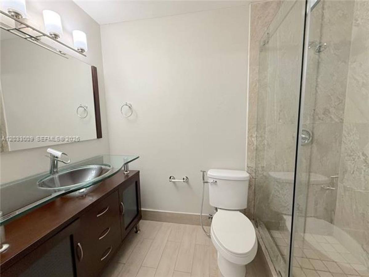 Townhouse for rent at 7675 NW 181st St, Hialeah, FL 33015