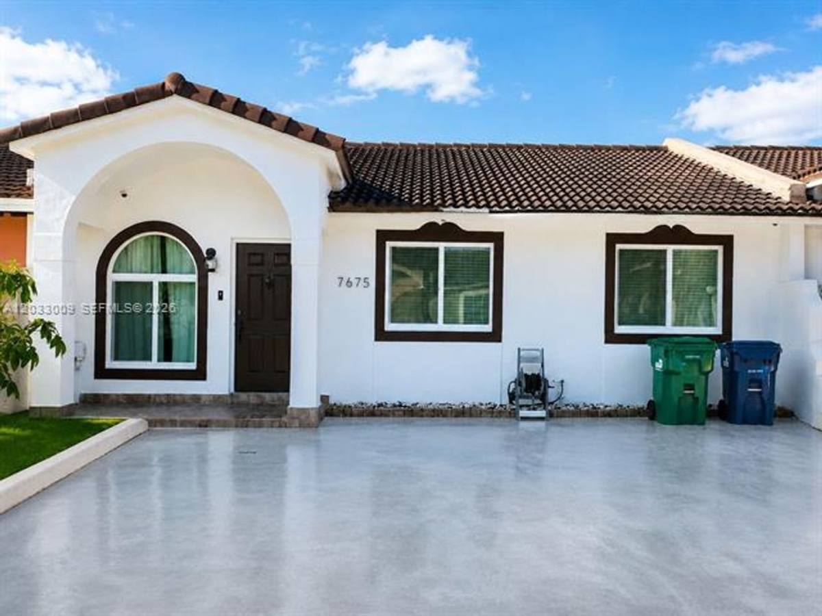 Townhouse for rent at 7675 NW 181st St, Hialeah, FL 33015