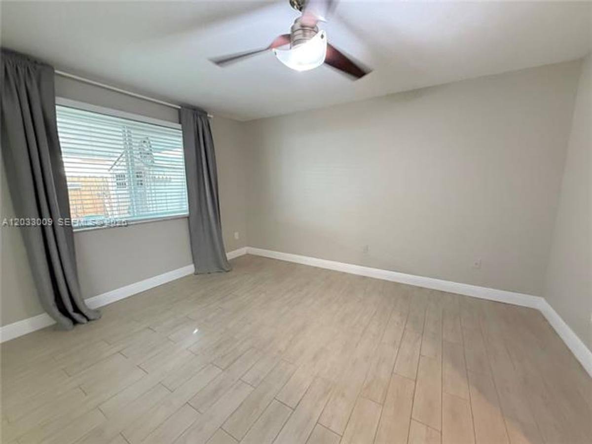 Townhouse for rent at 7675 NW 181st St, Hialeah, FL 33015