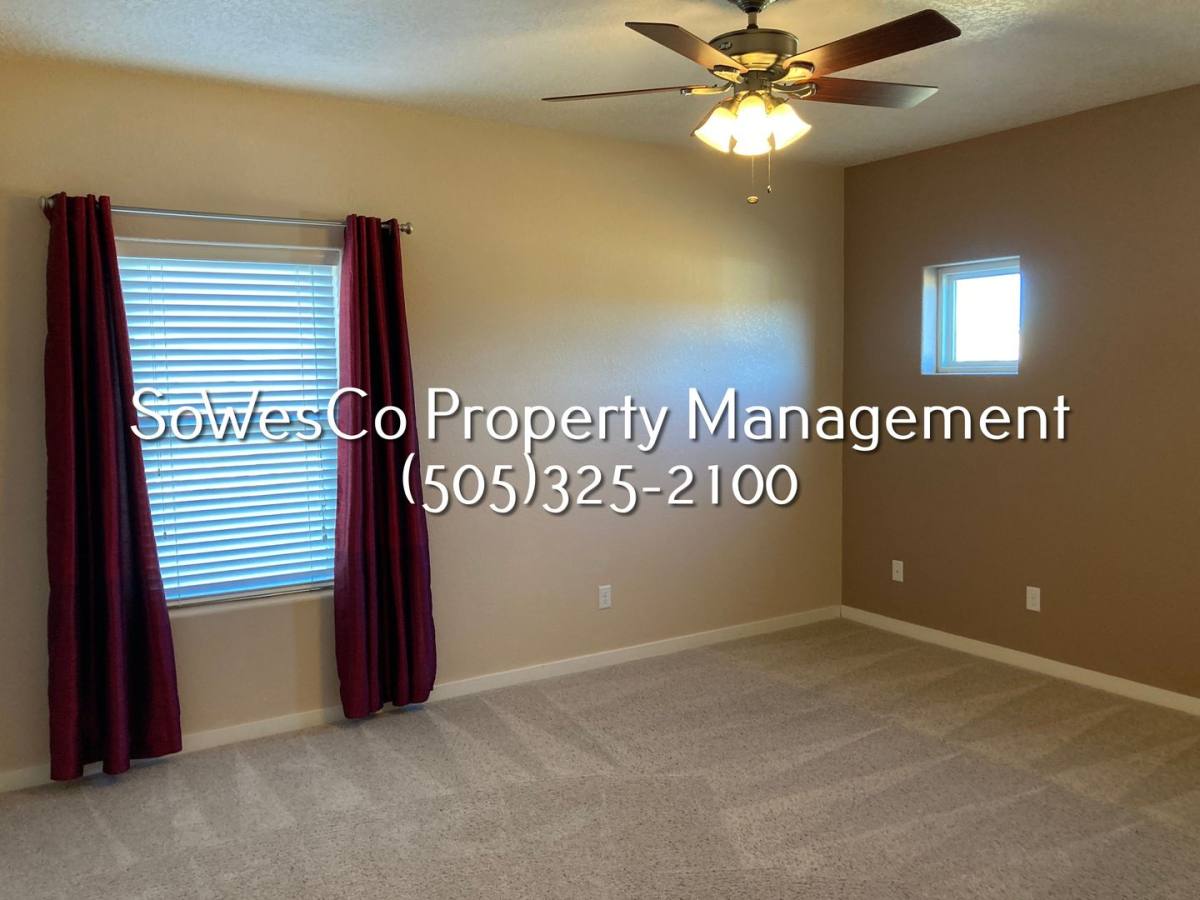 House for rent at 961 Katherine Ave, Farmington, NM 87401