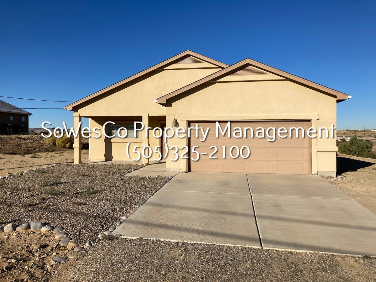 House for rent at 961 Katherine Ave, Farmington, NM 87401