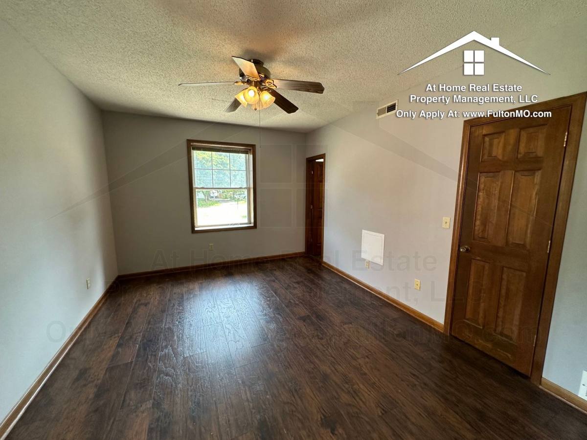 Apartment for rent at 101 E 10th St #105, Fulton, MO 65251