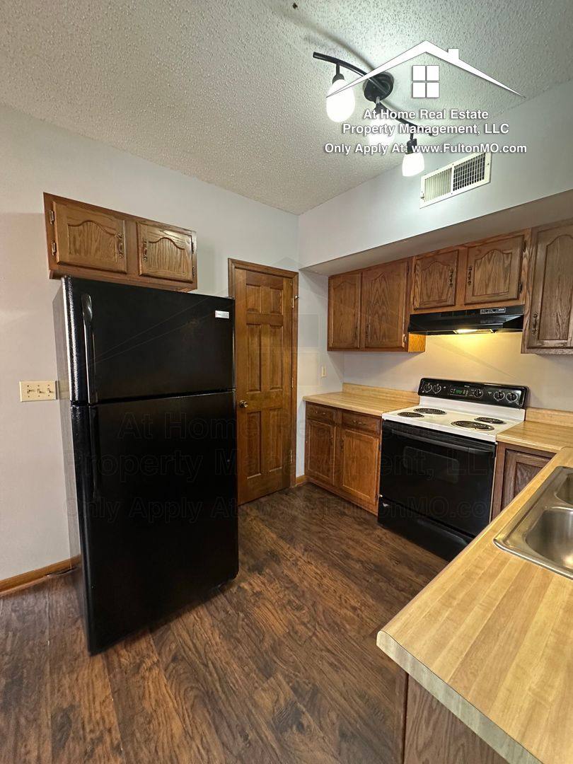 Apartment for rent at 101 E 10th St #105, Fulton, MO 65251