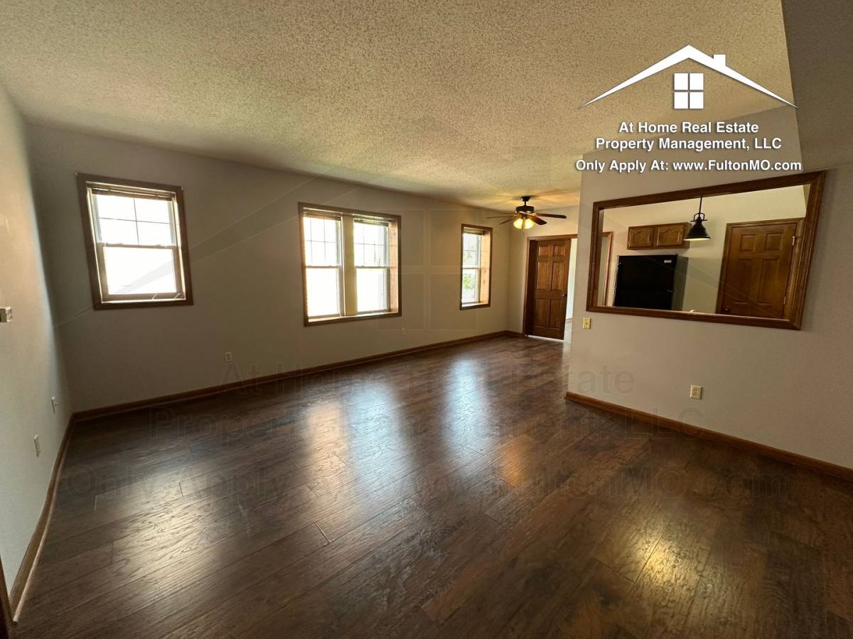 Apartment for rent at 101 E 10th St #105, Fulton, MO 65251