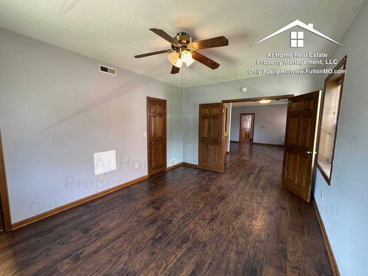 Apartment for rent at 101 E 10th St #105, Fulton, MO 65251