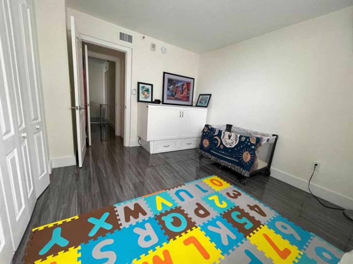 Condo for rent at 2457 Collins Ave, Miami Beach, FL 33140