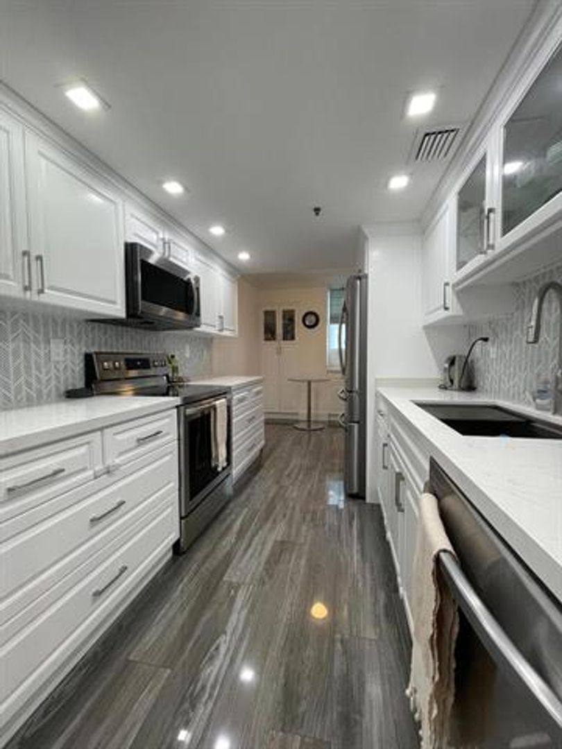 Condo for rent at 2457 Collins Ave, Miami Beach, FL 33140