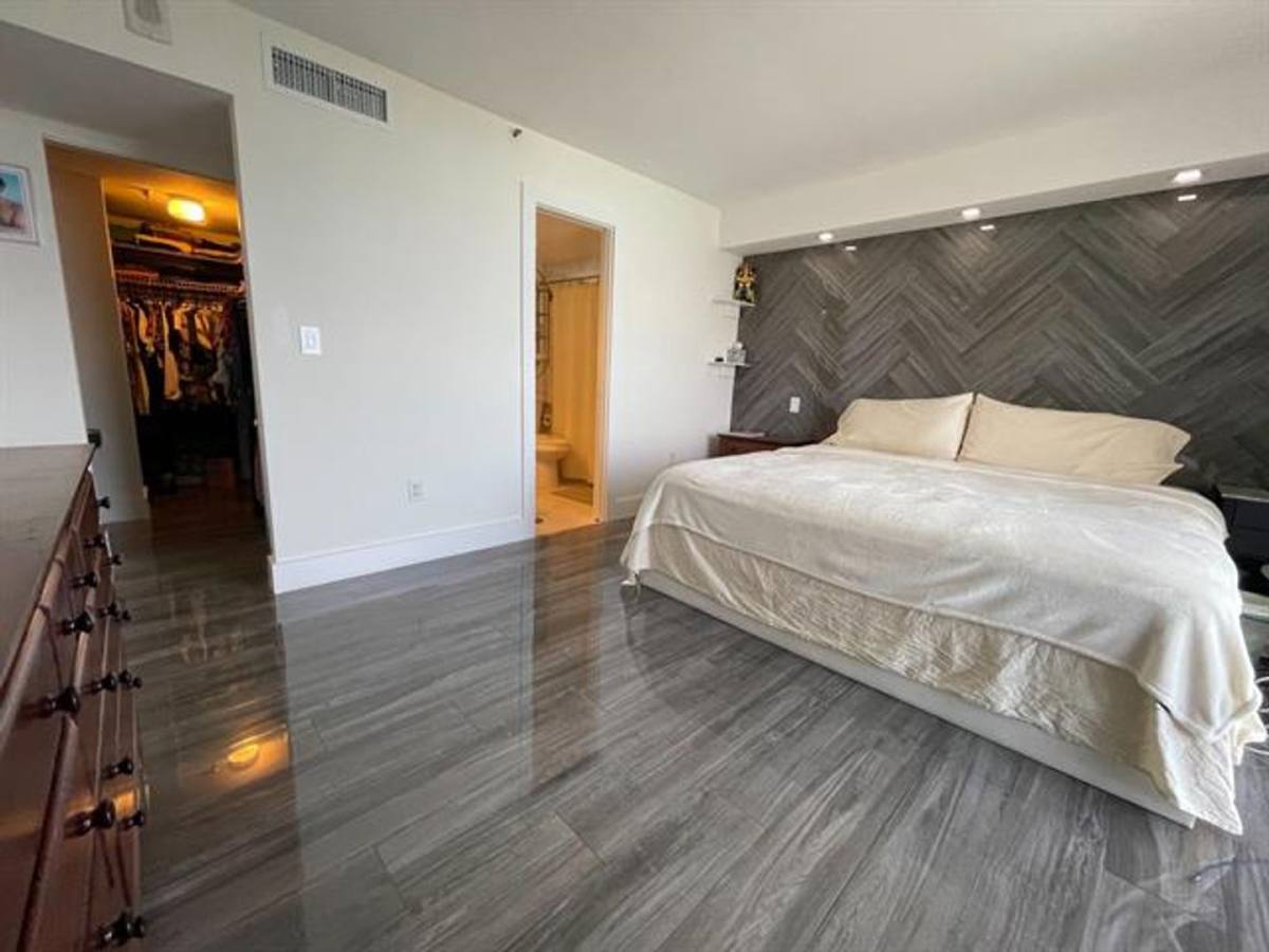 Condo for rent at 2457 Collins Ave, Miami Beach, FL 33140
