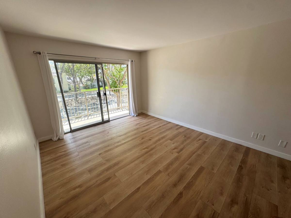 Townhouse for rent at 390 E Surfside Dr, Port Hueneme, CA 93041