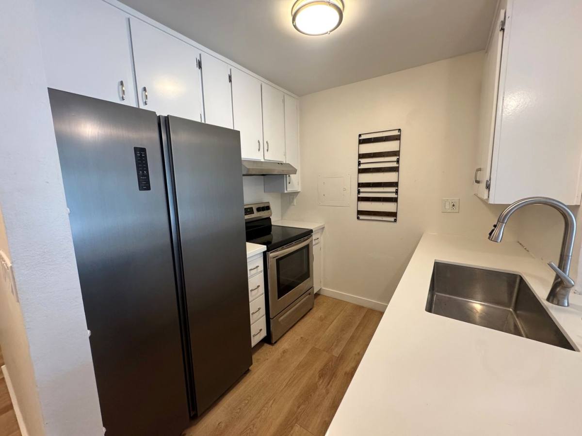Townhouse for rent at 390 E Surfside Dr, Port Hueneme, CA 93041