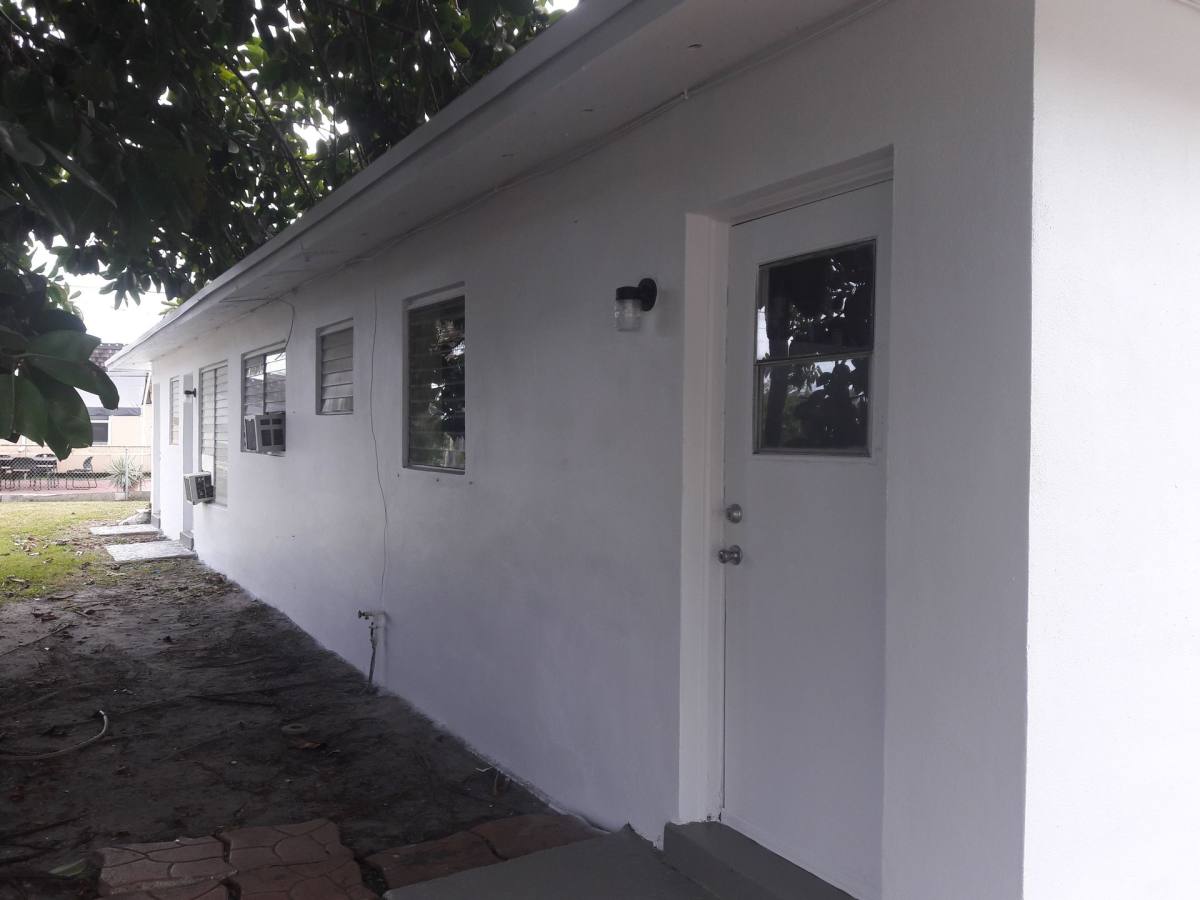 Apartment for rent at 6008 NW 10 St, Pompano Beach, FL 33063