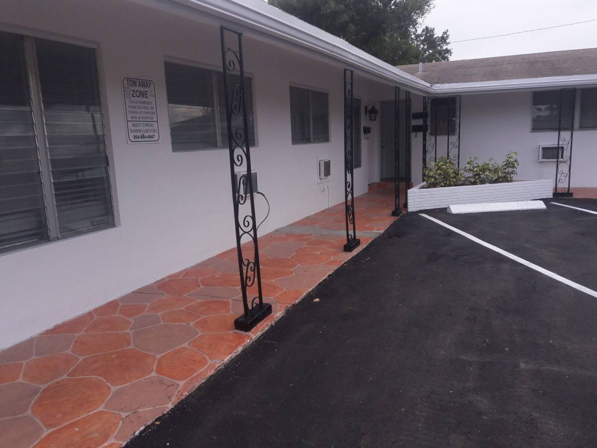 Apartment for rent at 6008 NW 10 St, Pompano Beach, FL 33063