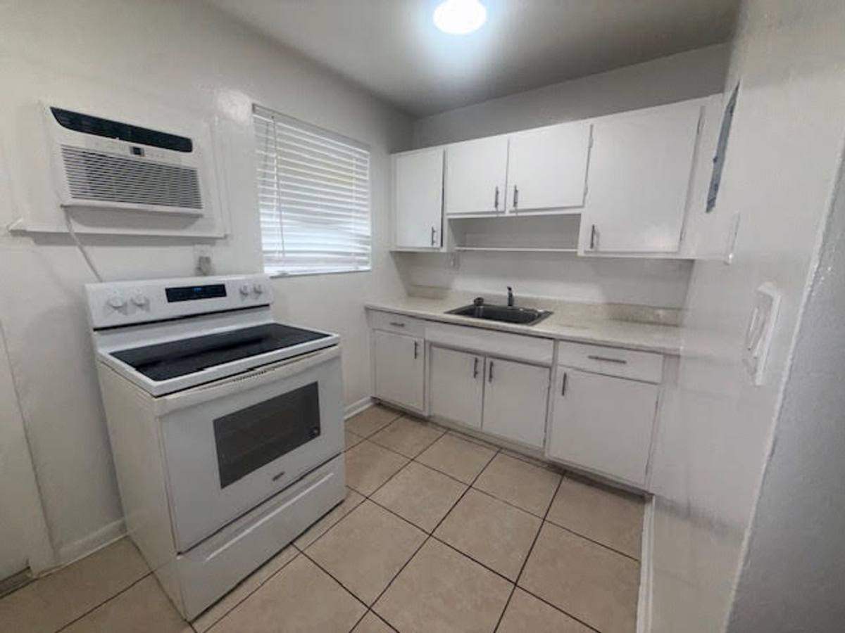 Apartment for rent at 6008 NW 10 St, Pompano Beach, FL 33063