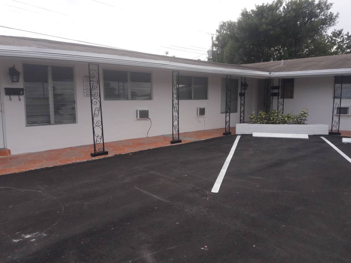 Apartment for rent at 6008 NW 10 St, Pompano Beach, FL 33063