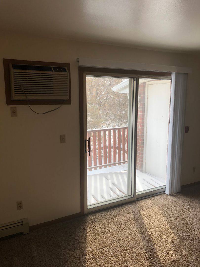 Apartment for rent at 125 Cimarron Court, Oshkosh, WI 54902