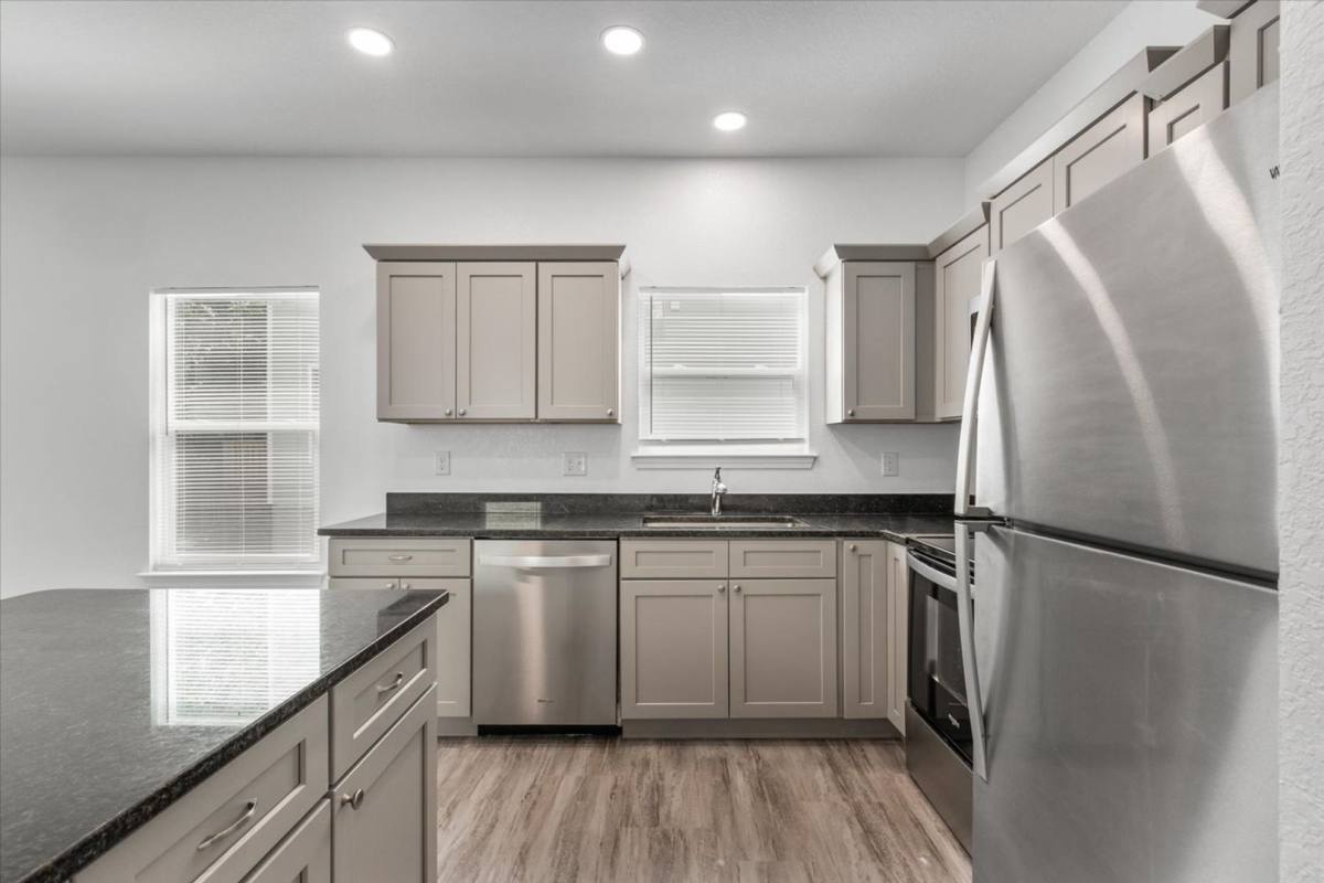 Townhouse for rent at 6329 Long St #CLO, Milton, FL 32570