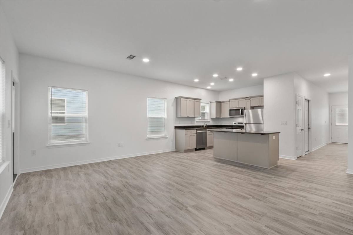 Townhouse for rent at 6329 Long St #CLO, Milton, FL 32570
