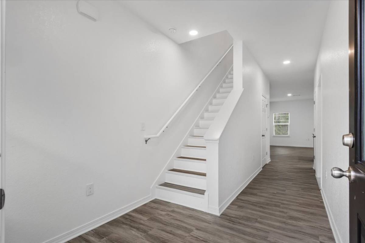 Townhouse for rent at 6329 Long St #CLO, Milton, FL 32570