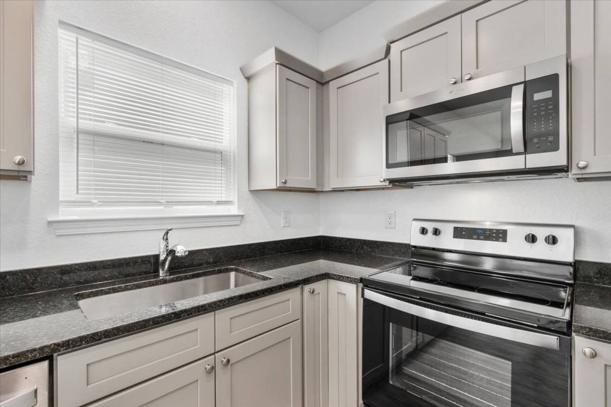 Townhouse for rent at 6329 Long St #CLO, Milton, FL 32570