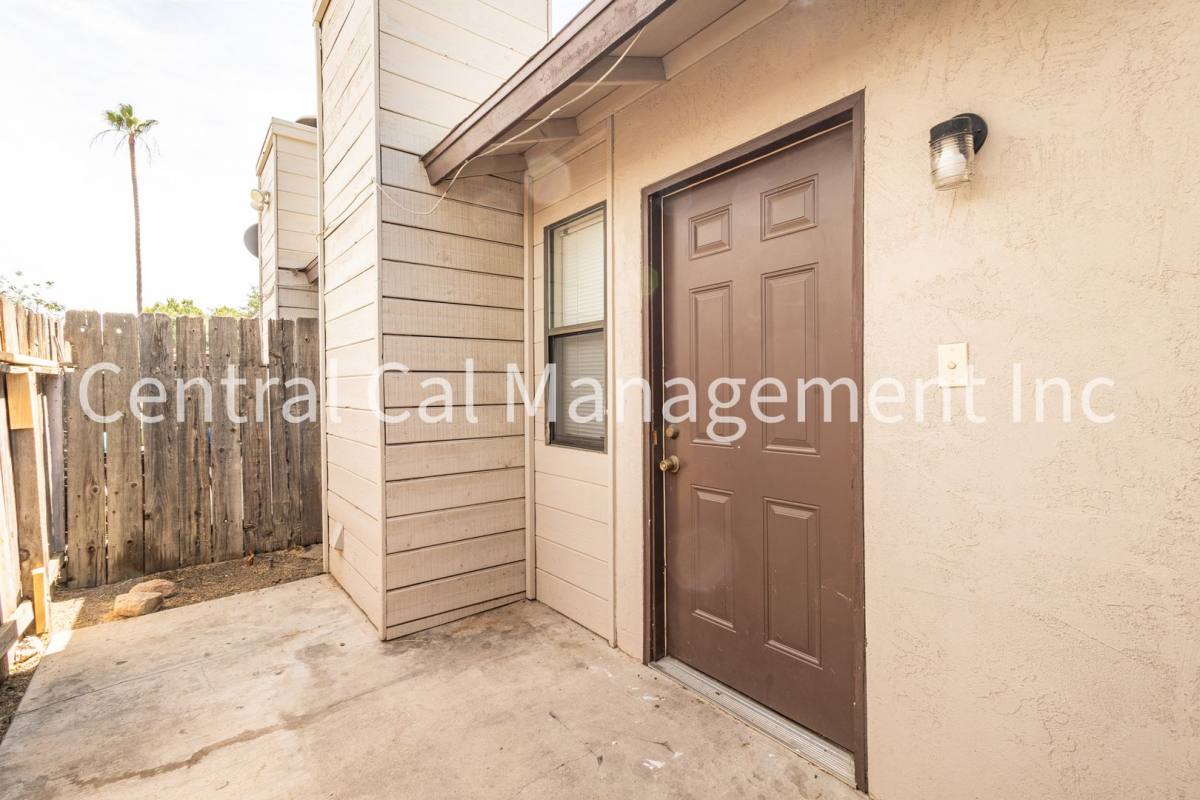 Apartment for rent at 1913 Wilson Rd, Bakersfield, CA 93304
