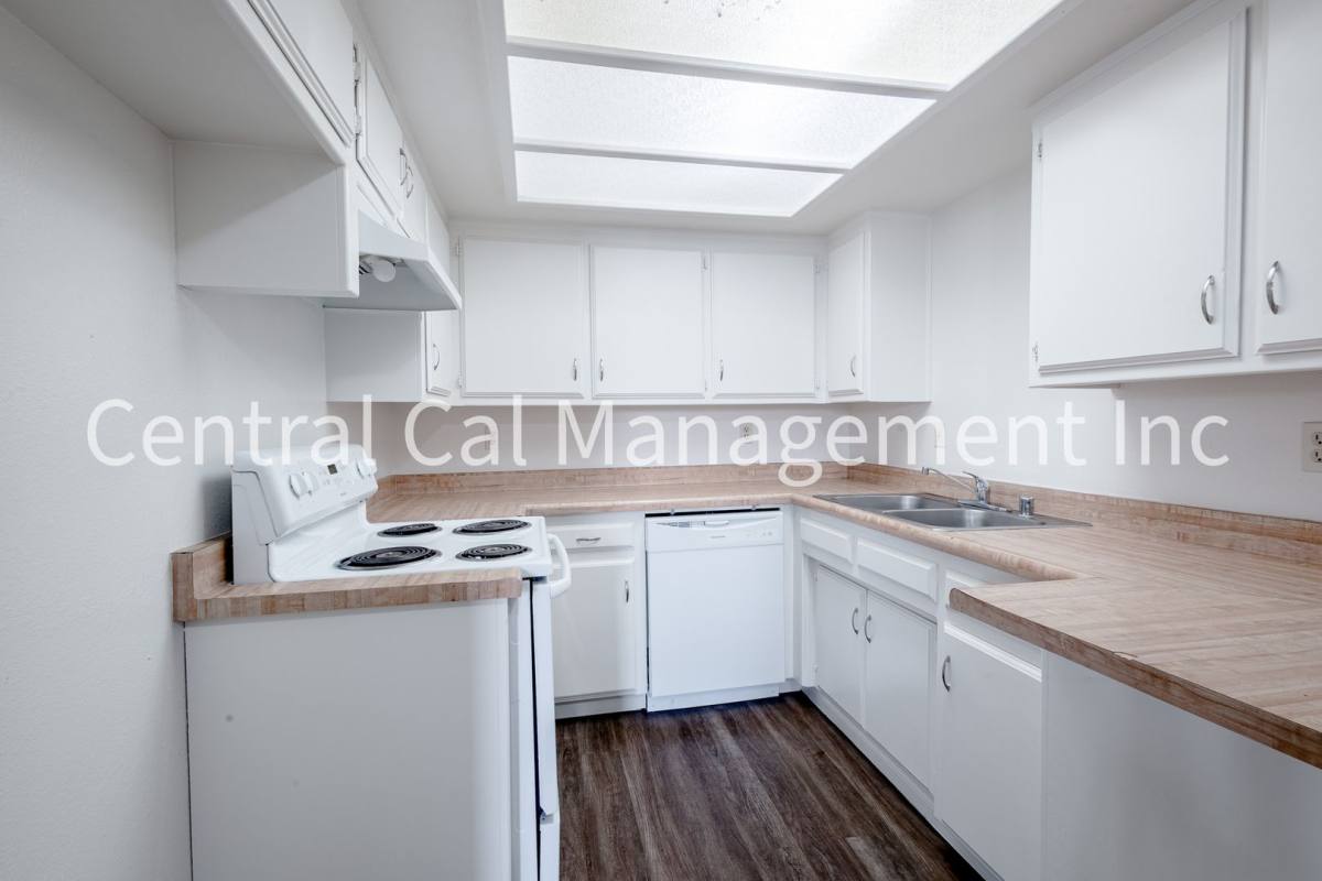 Apartment for rent at 1913 Wilson Rd, Bakersfield, CA 93304