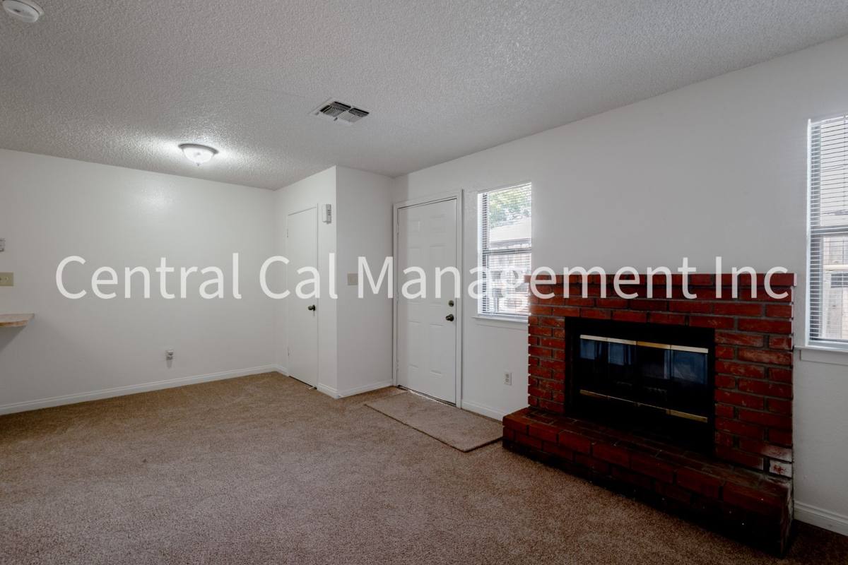 Apartment for rent at 1913 Wilson Rd, Bakersfield, CA 93304