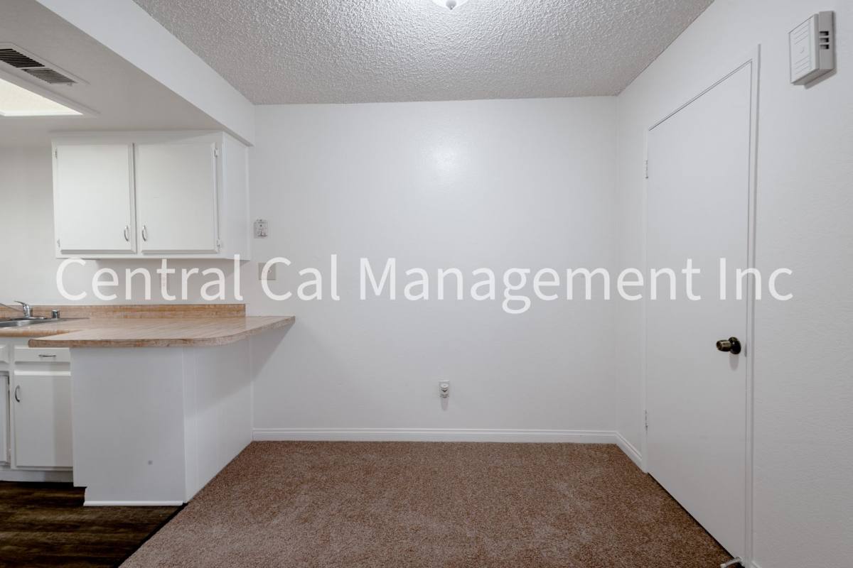 Apartment for rent at 1913 Wilson Rd, Bakersfield, CA 93304