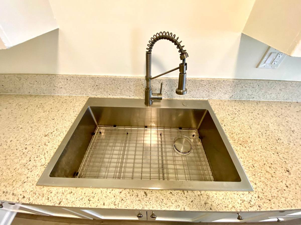 Apartment for rent at 7418 Alabama Ave, Canoga Park, CA 91303