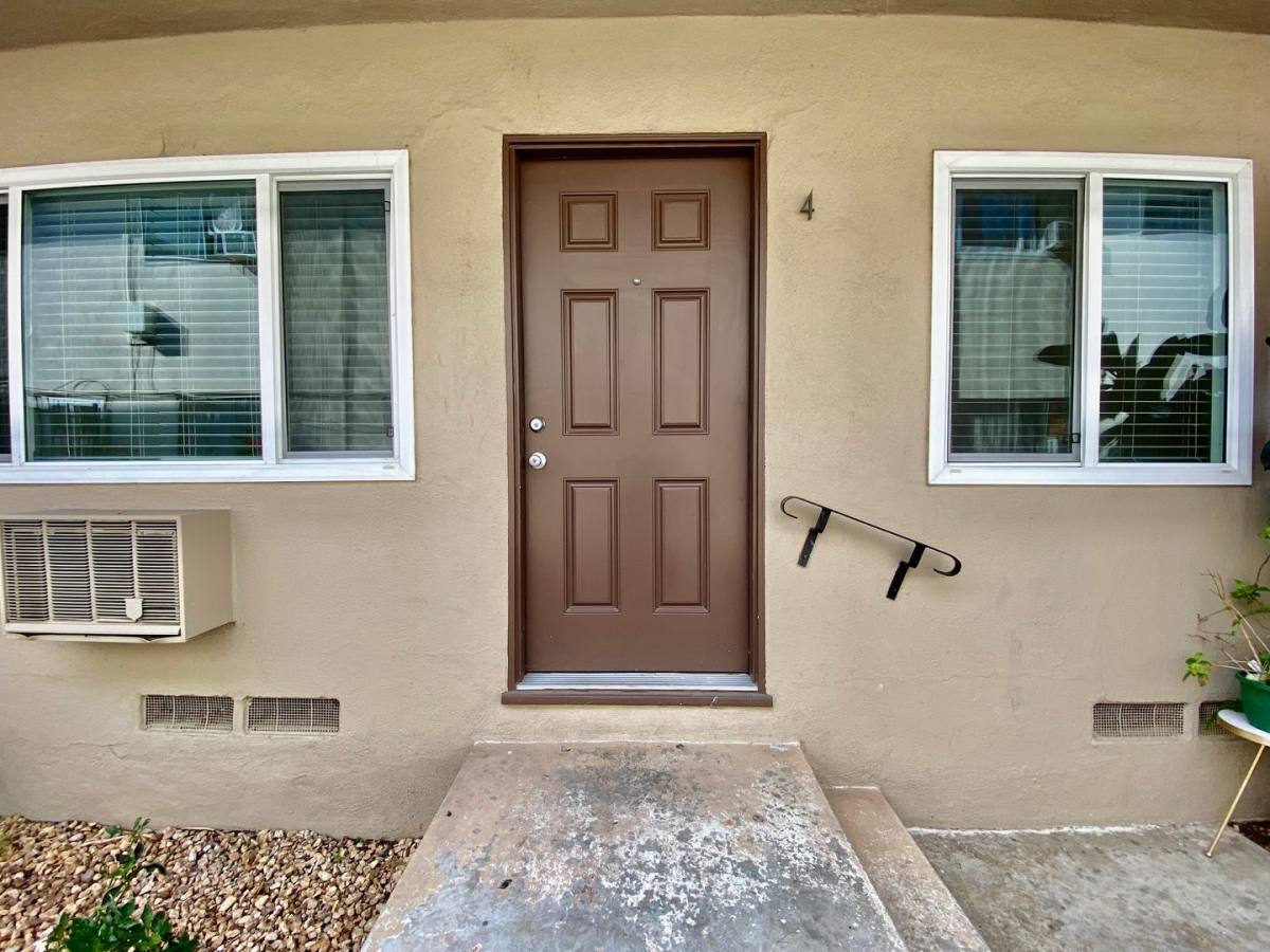 Apartment for rent at 7418 Alabama Ave, Canoga Park, CA 91303