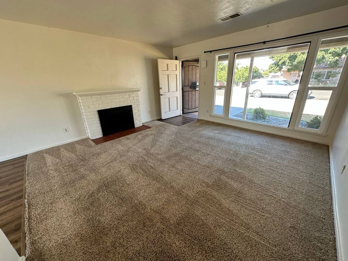 House for rent at 1750 Lois Way, Ceres, CA 95307