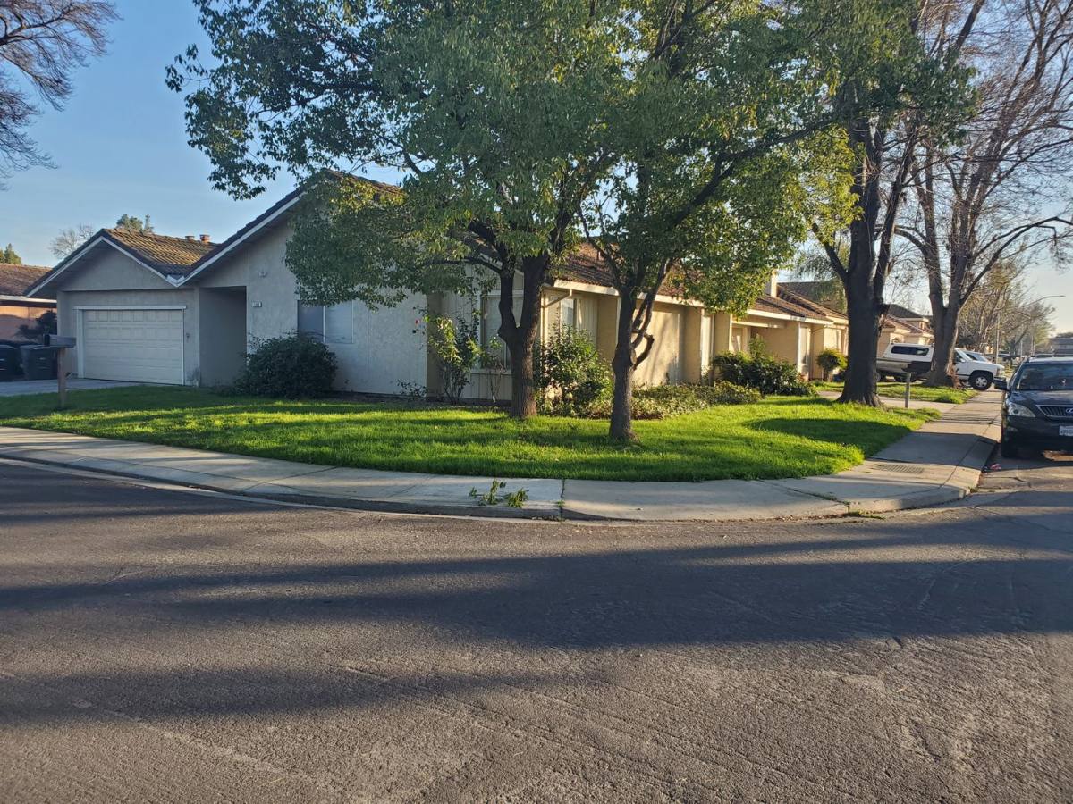Apartment for rent at 3904 Monteview Dr, Modesto, CA 95356