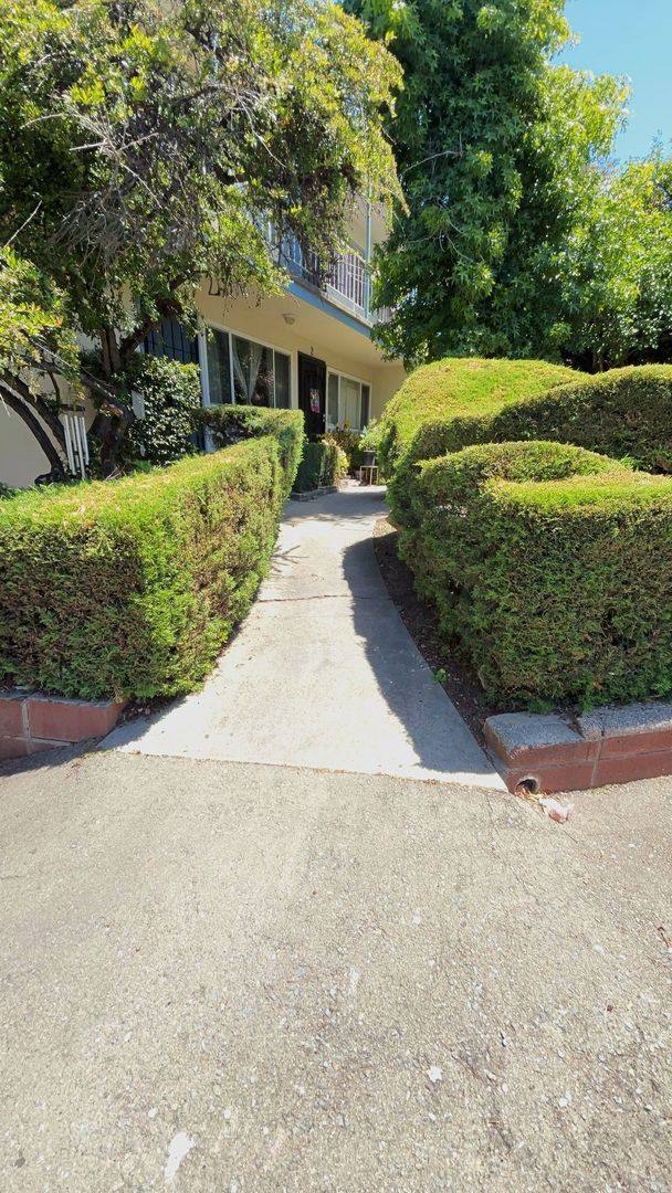 Apartment for rent at 2858-2860 Brookdale Ave, Oakland, CA 94602