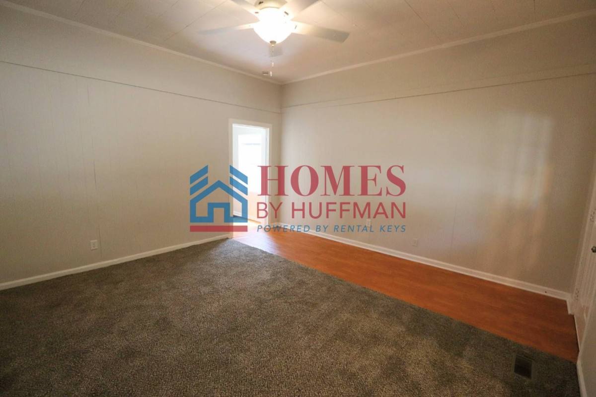 House for rent at 1025 N Second Ave, Evansville, IN 47710