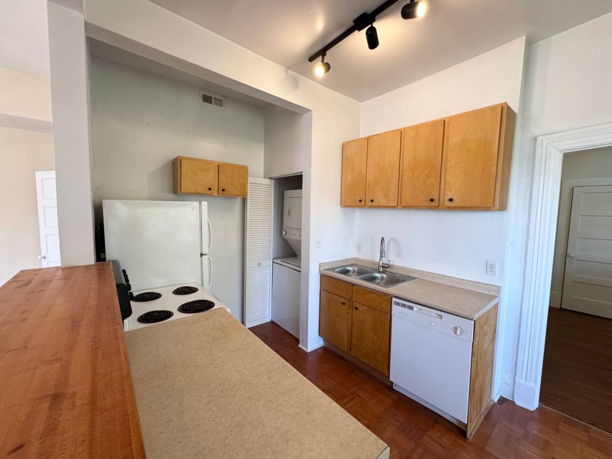 Apartment for rent at 121 S Boylan Ave, Raleigh, NC 27603