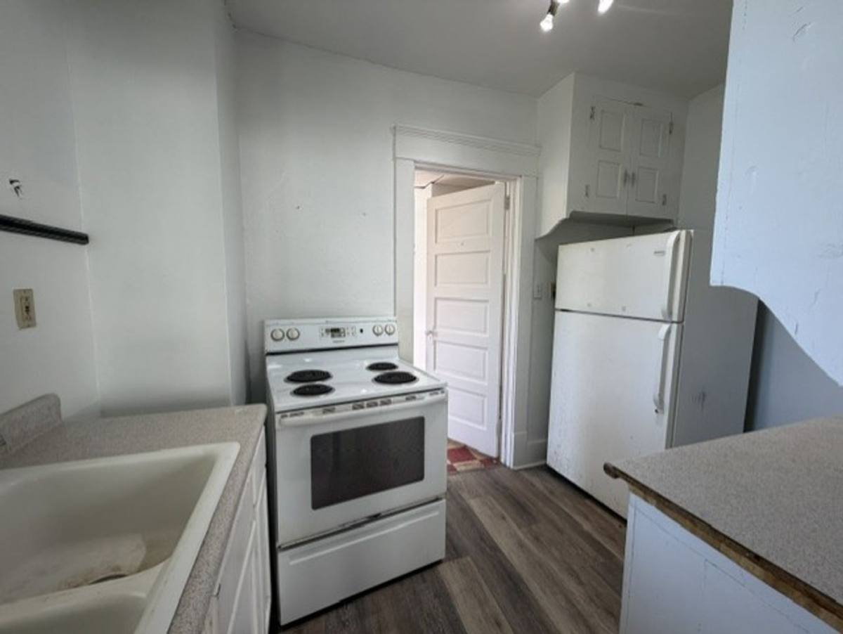 House for rent at 1518 Woodland Ave NW, Canton, OH 44703