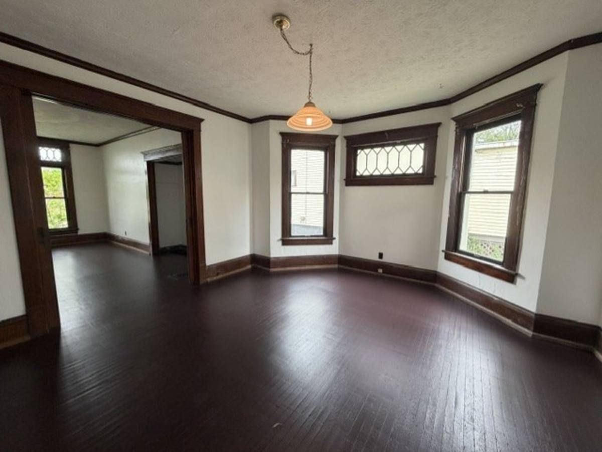 House for rent at 1518 Woodland Ave NW, Canton, OH 44703