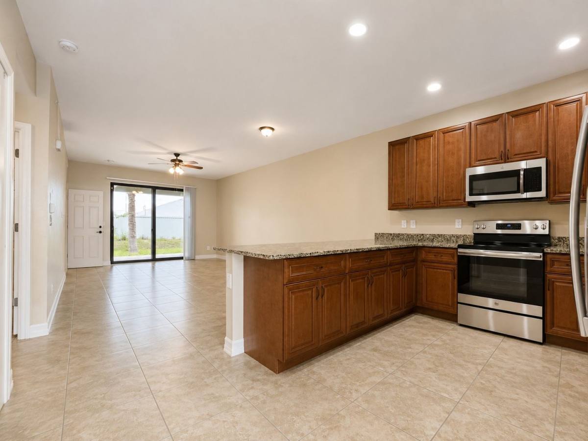 Apartment for rent at 4035 4109 SW, Cape Coral, FL 33914