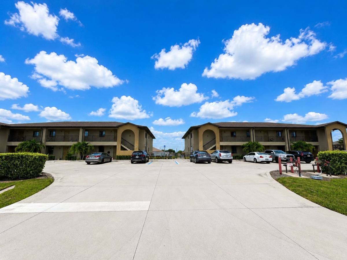 Apartment for rent at 4035 4109 SW, Cape Coral, FL 33914