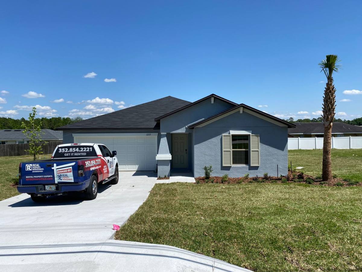 House for rent at 12213 SE 100th Ave, Belleview, FL 34420