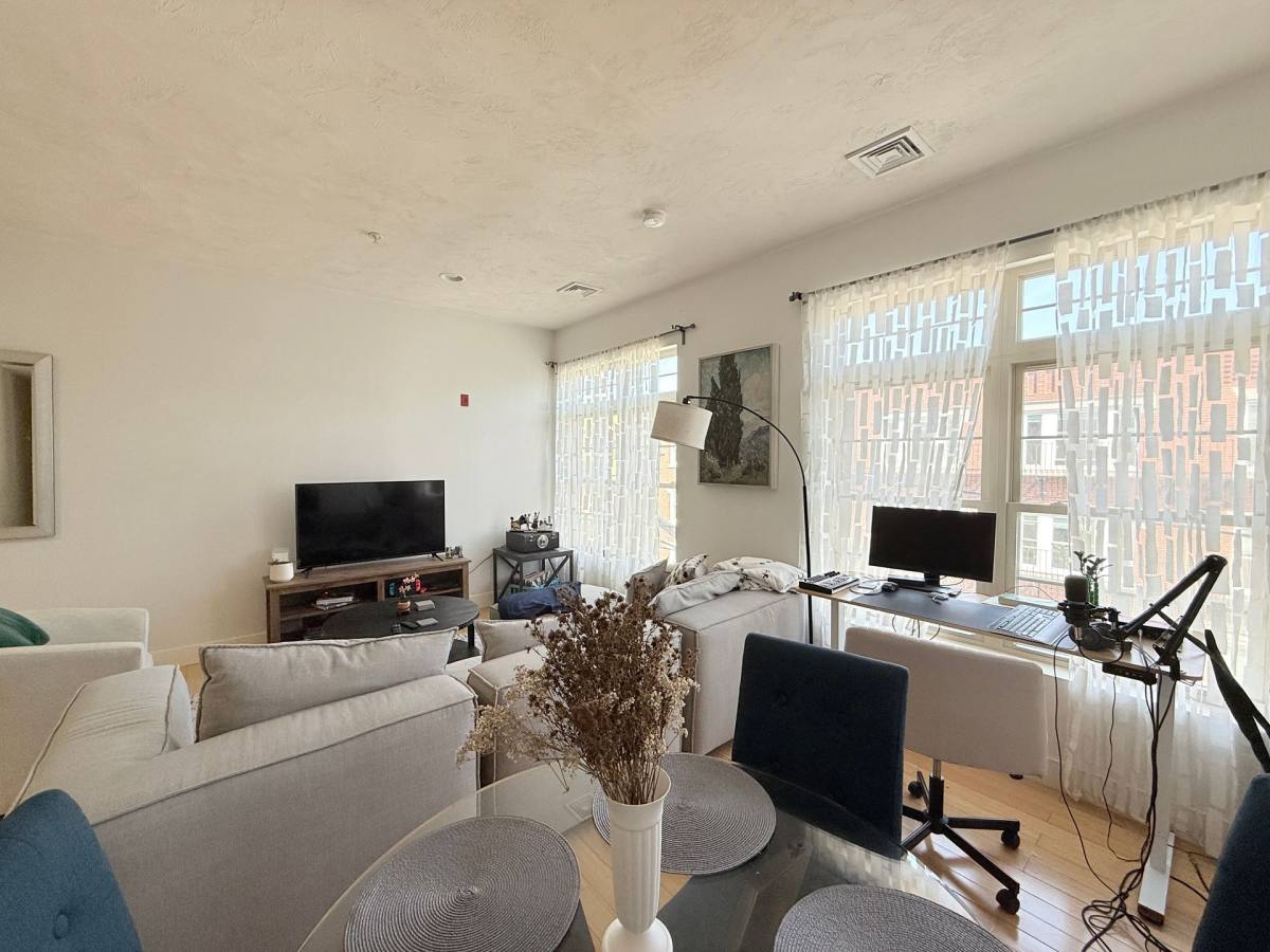 Apartment for rent at 9 Gardner St, Allston, MA 02134