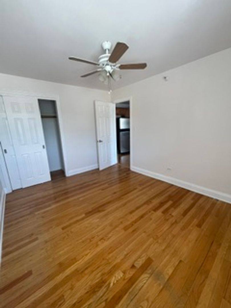 Apartment for rent at 202-222 N Salem Ave, Arlington Heights, IL 60005