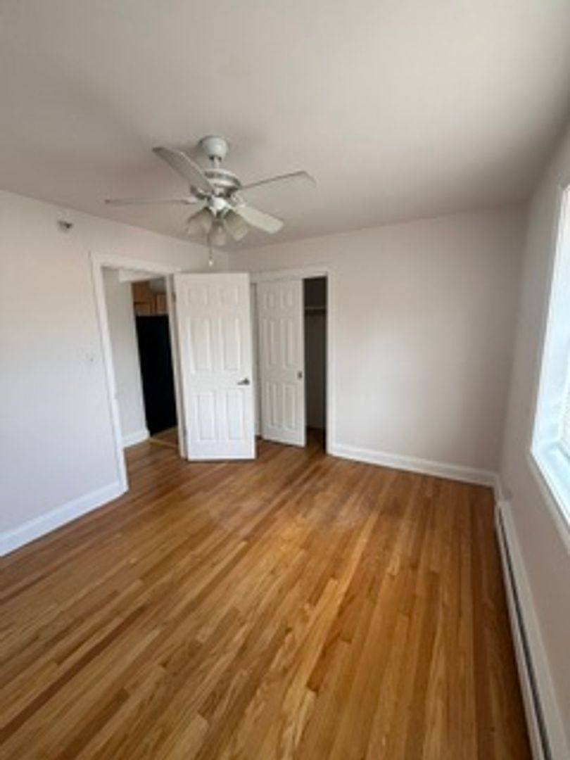 Apartment for rent at 202-222 N Salem Ave, Arlington Heights, IL 60005