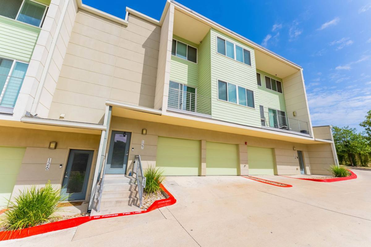 Condo for rent at 604 N Bluff Dr, Austin, TX 78745