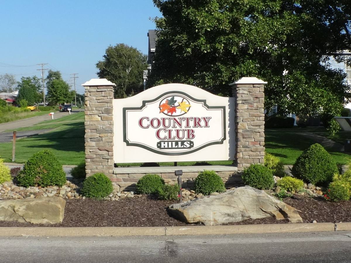 Apartment for rent at 505 Pine Valley Dr, Steubenville, OH 43953