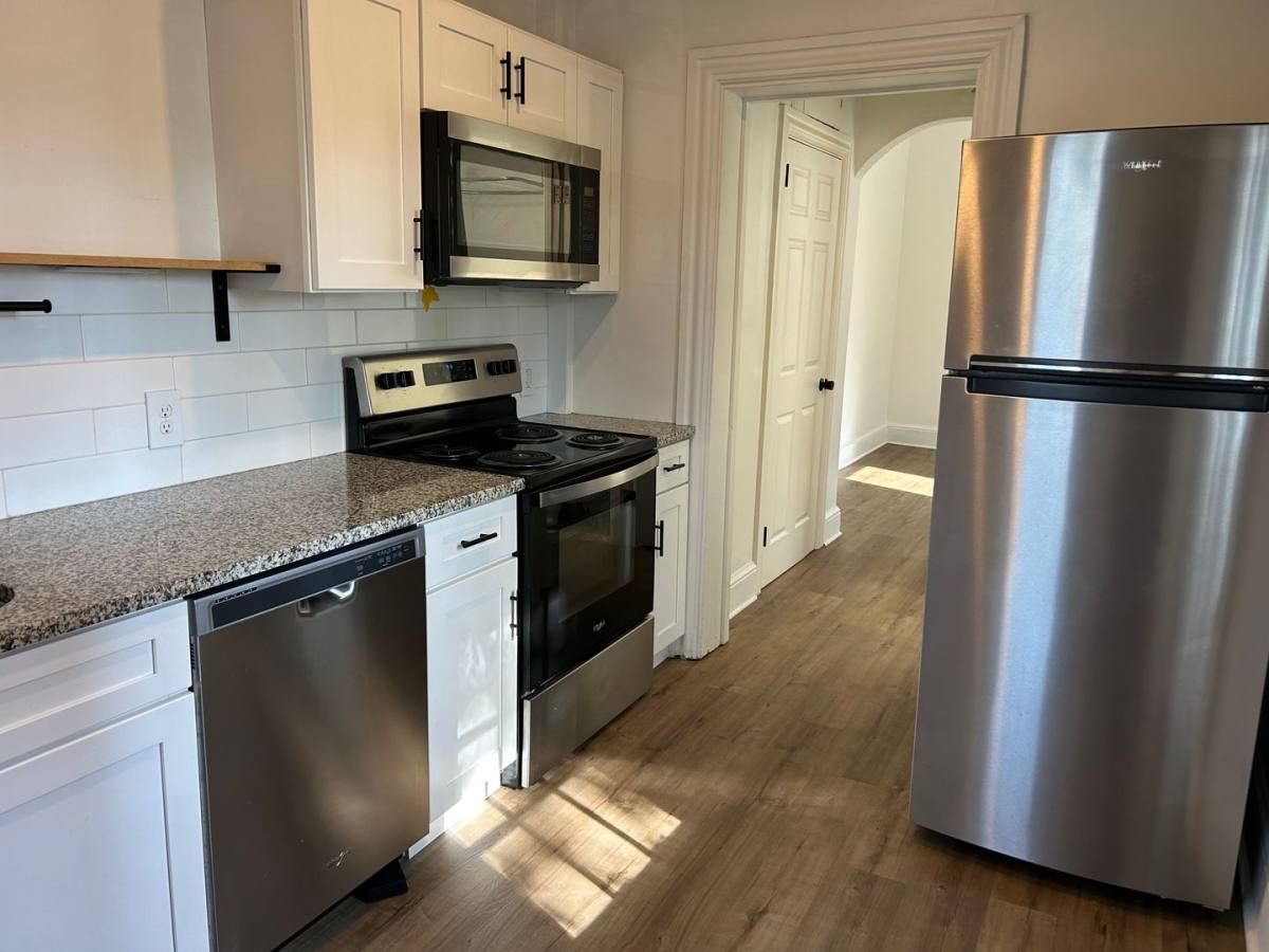Apartment for rent at 126 1 2 E Lemon St, Lancaster, PA 17602