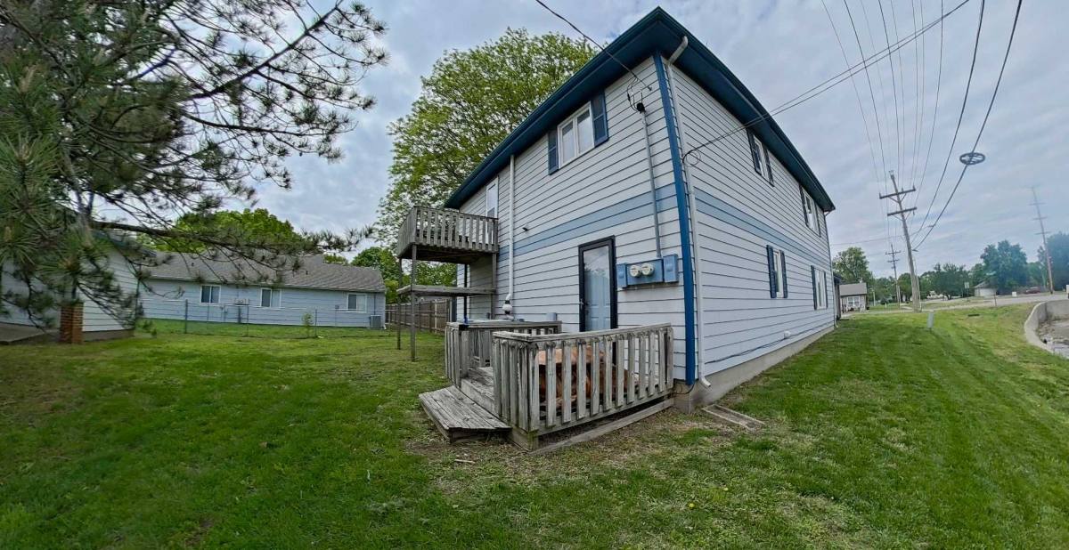 House for rent at 703 Mission Ave, Manhattan, KS 66502