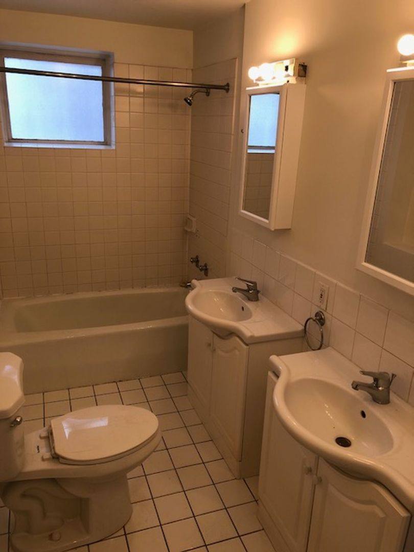 Apartment for rent at 1628-30 N Wells St, Chicago, IL 60614