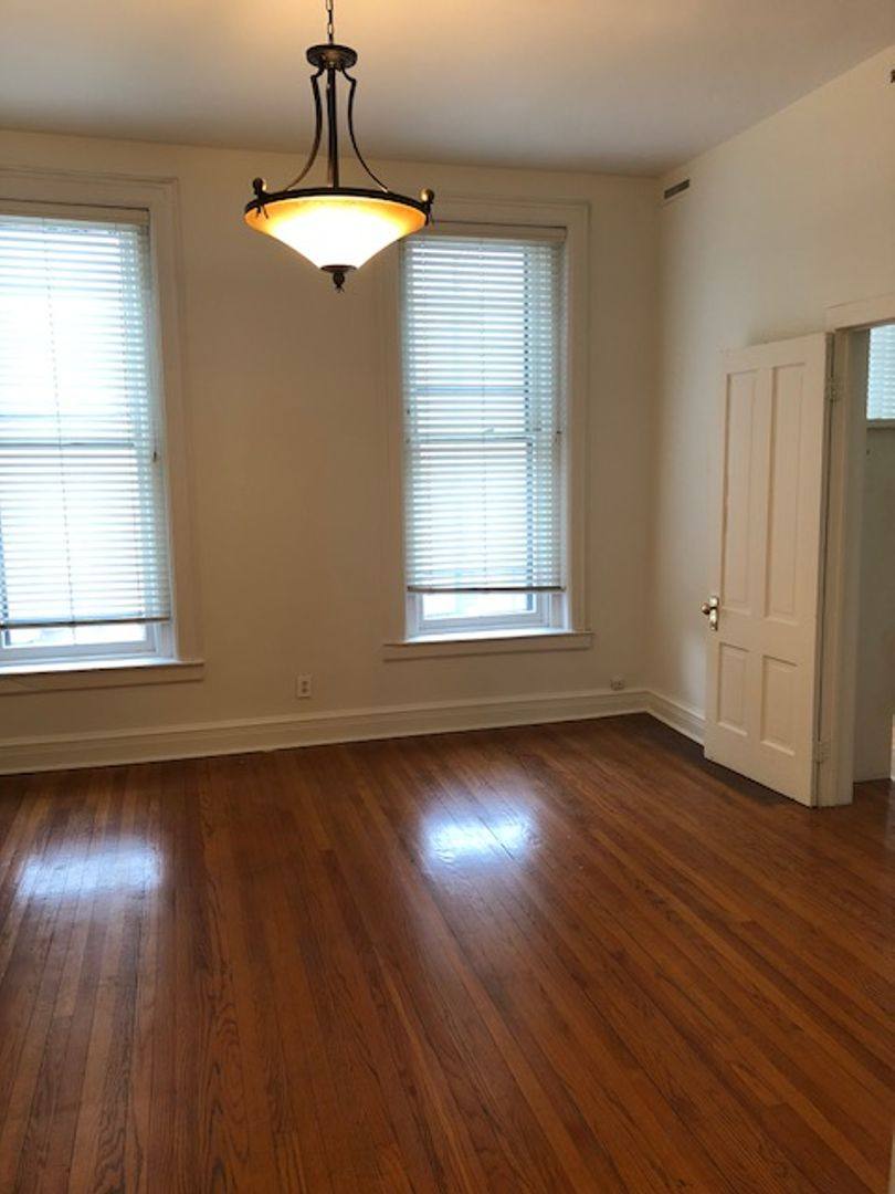 Apartment for rent at 1628-30 N Wells St, Chicago, IL 60614