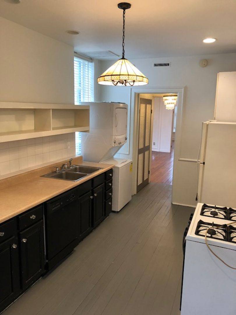 Apartment for rent at 1628-30 N Wells St, Chicago, IL 60614