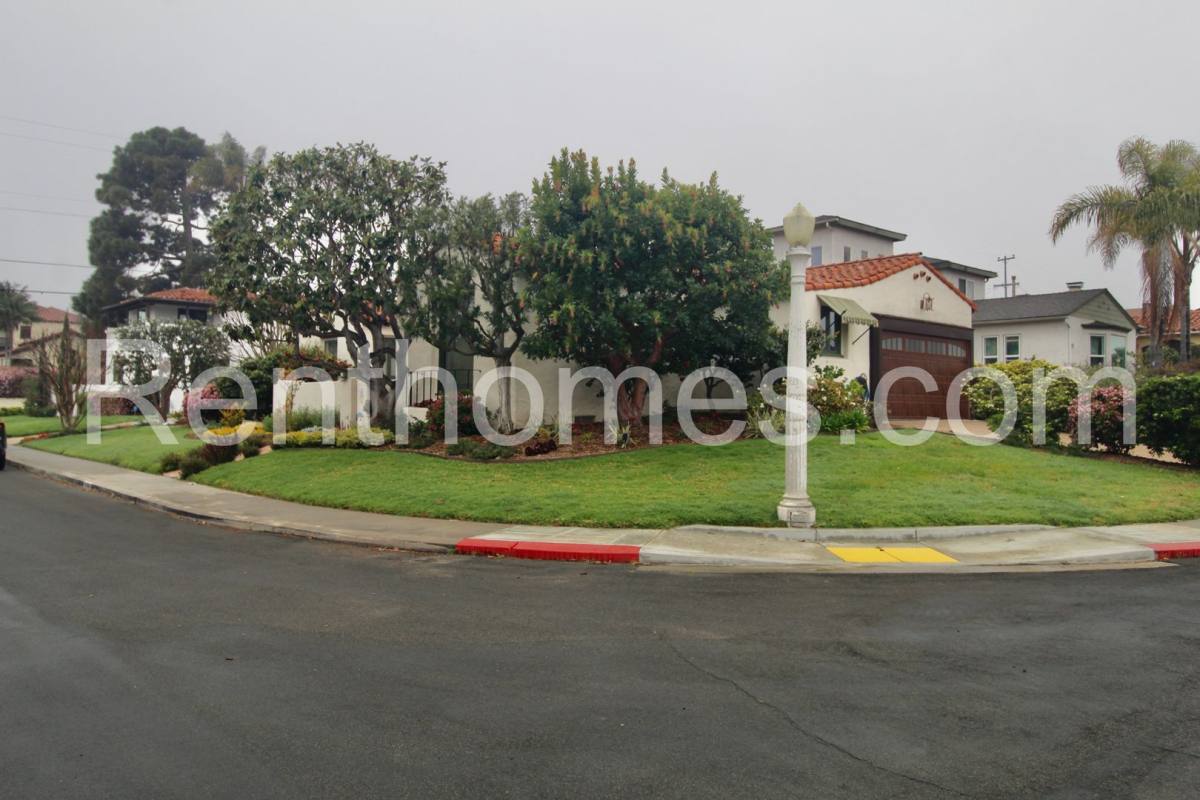 House for rent at 2244 Plum St, San Diego, CA 92106